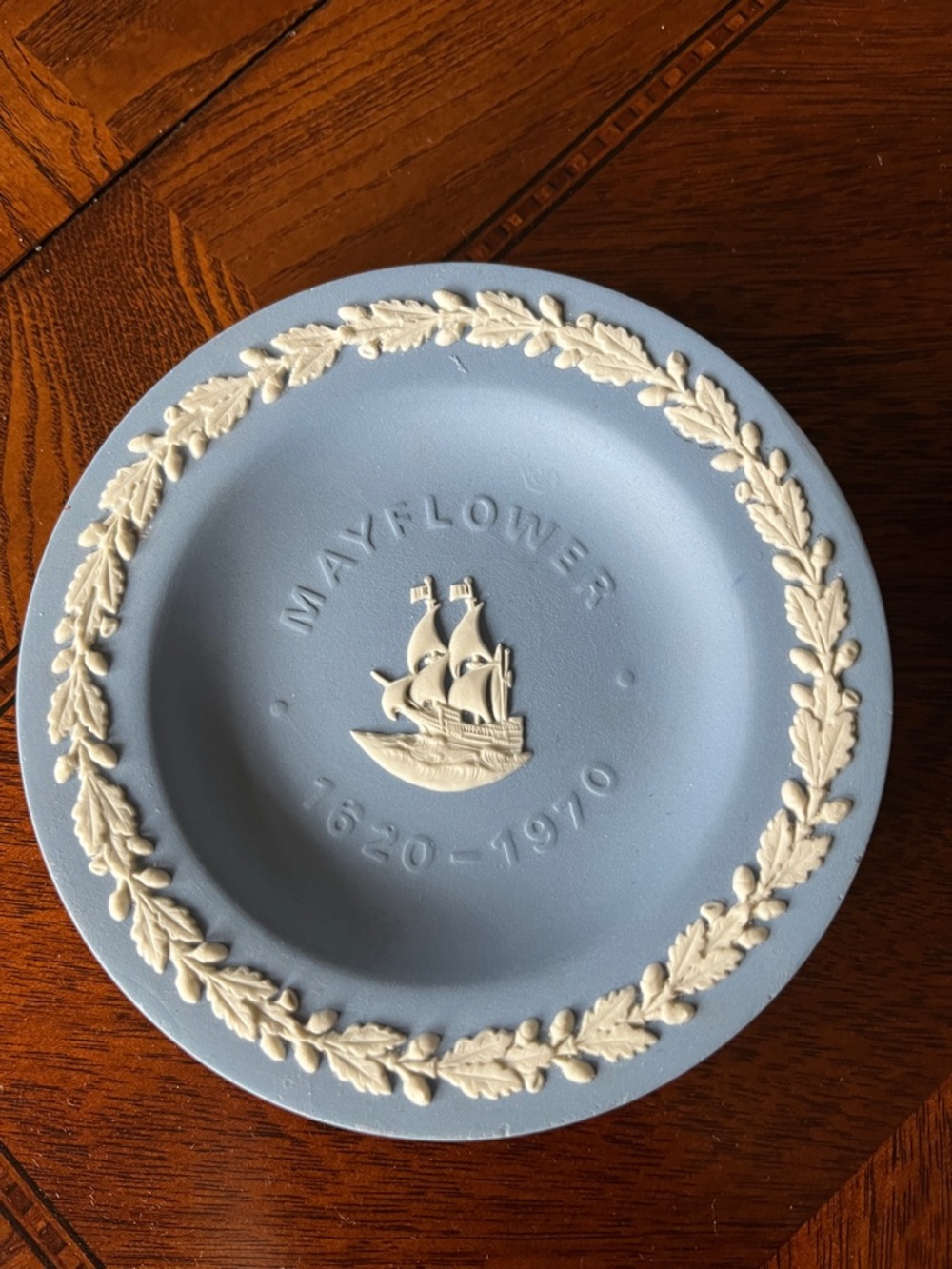 VTG Wedgwood Jasperware Blue Mayflower Ship 1620-1970 Embossed Trinket Pin Dish